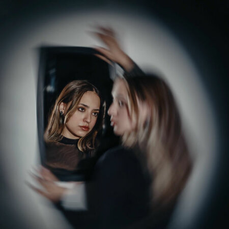 Meli G - CRISIS (Deluxe Edition) (2026) Mp3